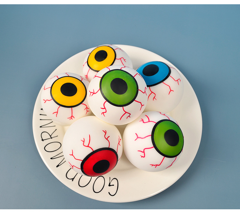 Bloodshot Eyeball Squeeze Ball — photo 5