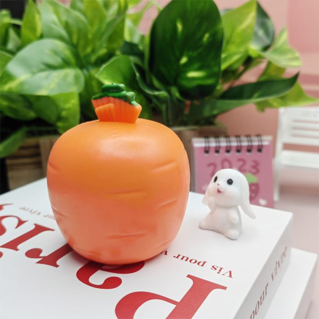 Chubby Carrot Squish Squeeze