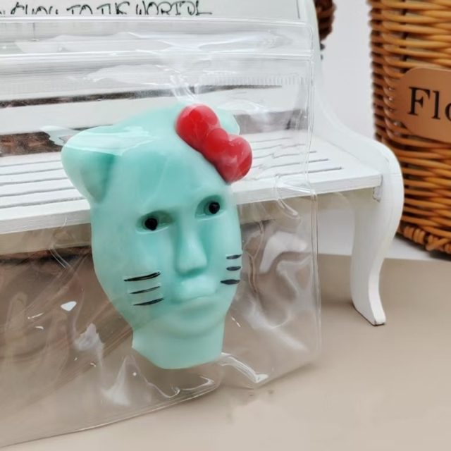 Minty Bow Kitty Squishy