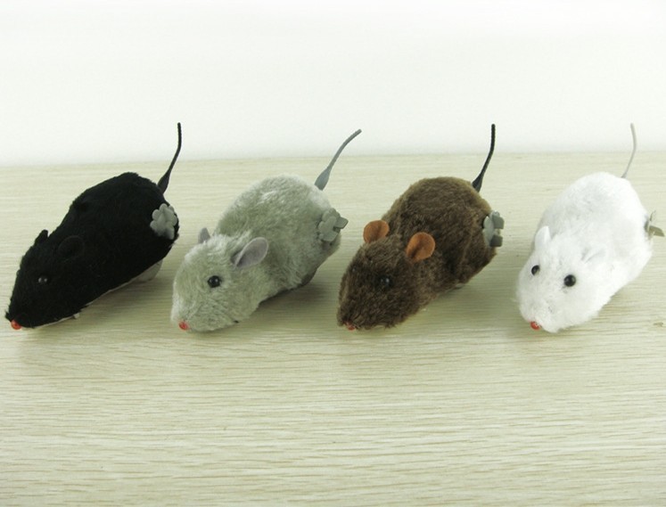 Wind-Up Racing Mouse Prank Toy โ photo 3