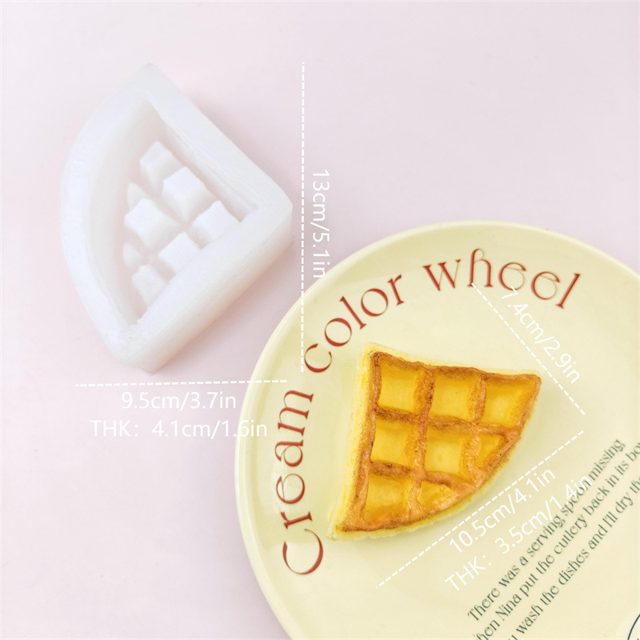 Flaky Croissant Silicone Mold — photo 6