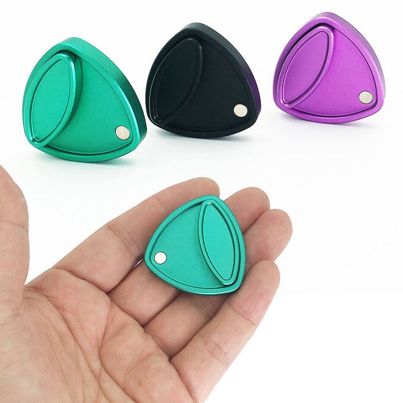 Magnetic Spinner Table Top Squeeze Toy