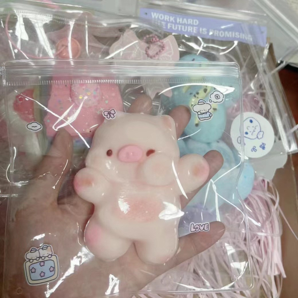 Bagged Pink Piggy Pinch Squishy — photo 2