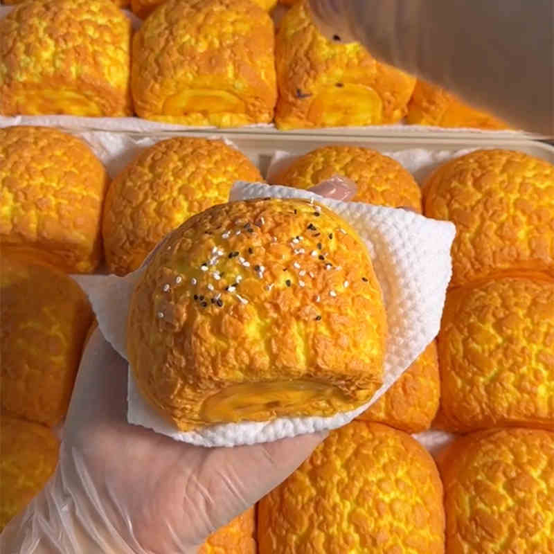 Custard Pineapple Bun Squishy โ photo 5