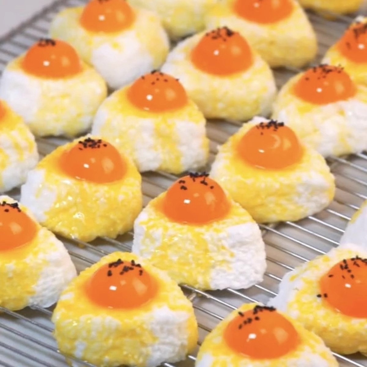 Eggy Onigiri Rice Ball Squishy — photo 3