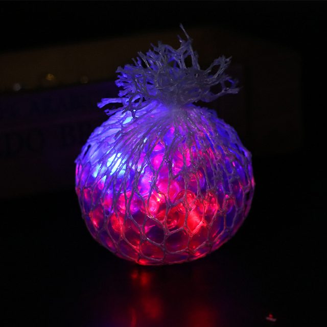 Lightbulb Water-Bead Squeeze Ball — photo 4